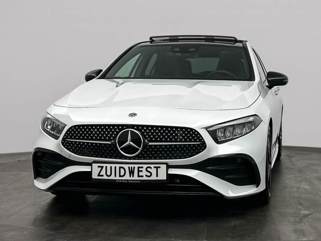 Mercedes-Benz A-Klasse 200 amg premium pano acc sfeer camera