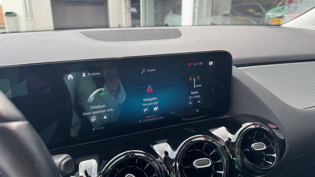 Mercedes-Benz Gla-klasse 180 business solution