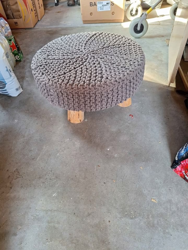 Mooie poef ophaalprijs