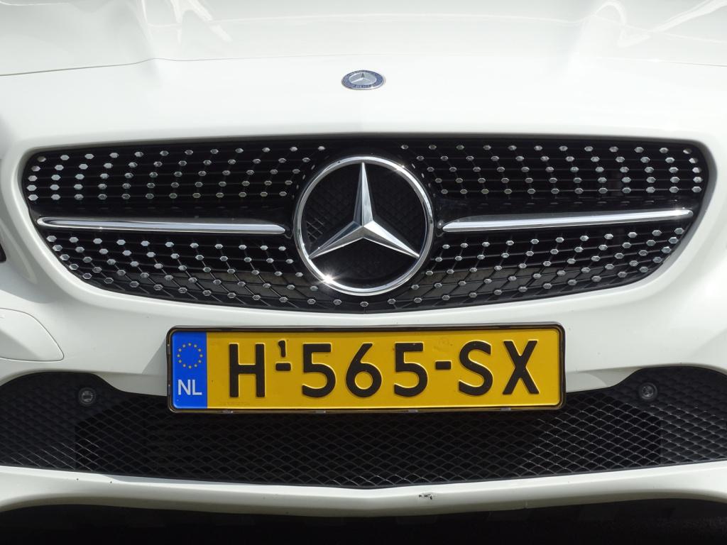 Mercedes-Benz Cla shooting brake 180 ambition | bi-xenon | pano