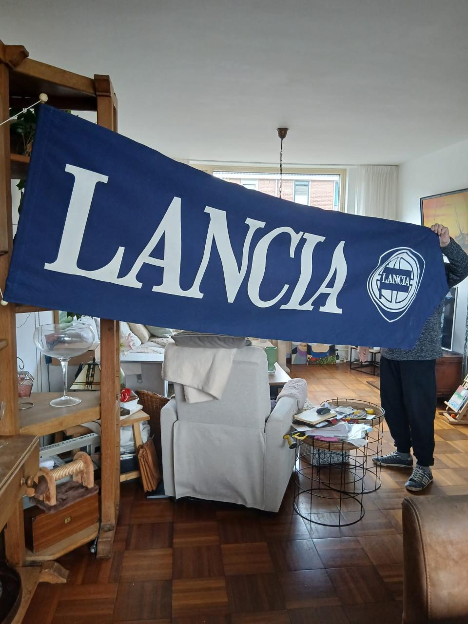 Lancia reclame showroomdoek