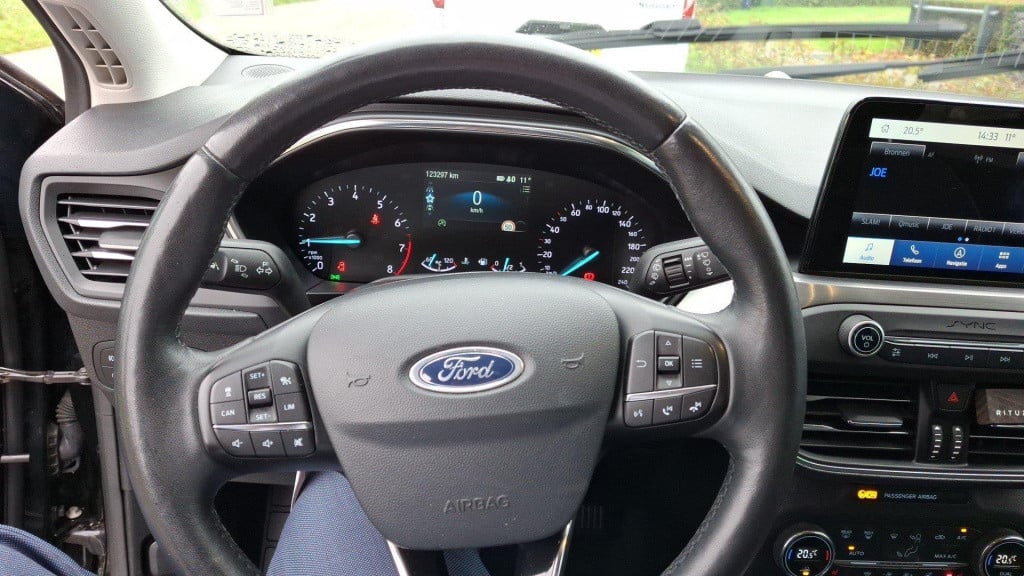 Ford Focus wagon 1.0 ecoboost st line business