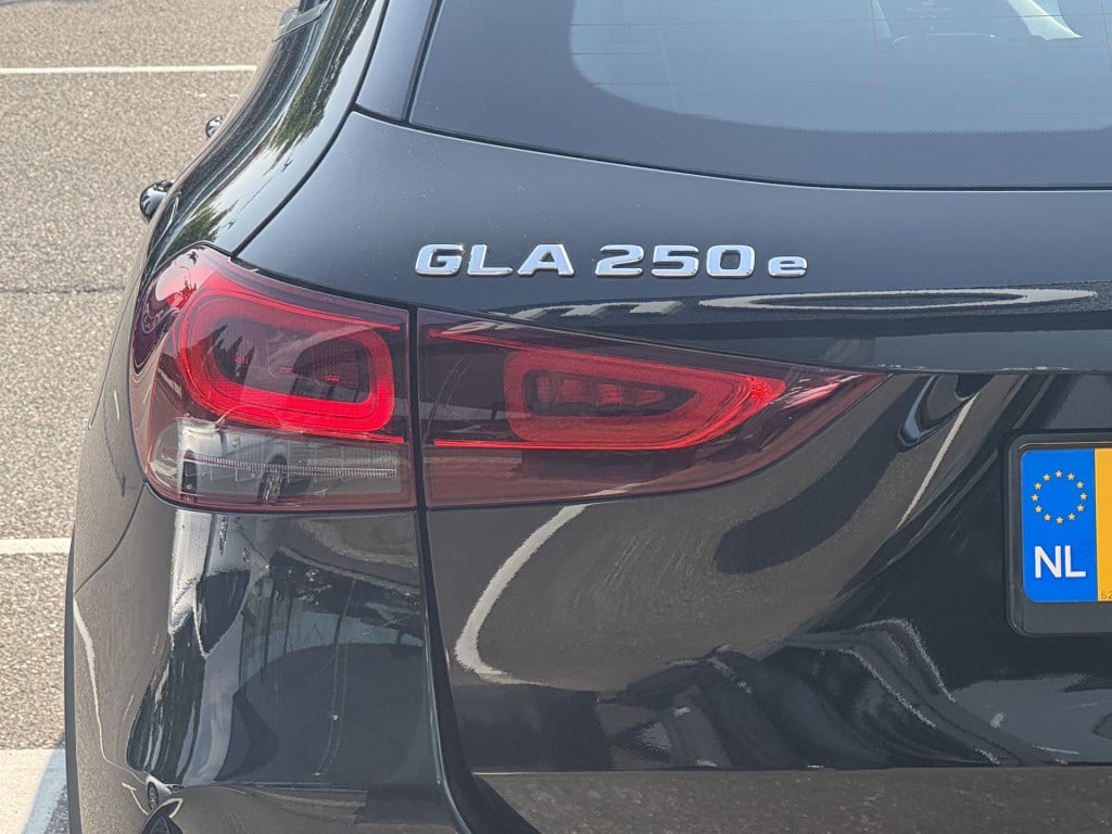 Mercedes-Benz Gla-klasse 250 e amg line l automaat i mbux l 360° camera l w