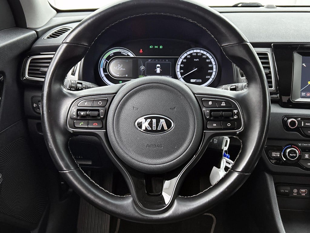 Kia Niro 1.6 gdi hybrid first edition | automaat | parkeer sensoren | half 