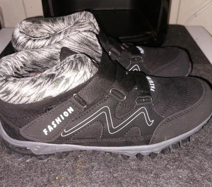 WARME WANDELSCHOENEN