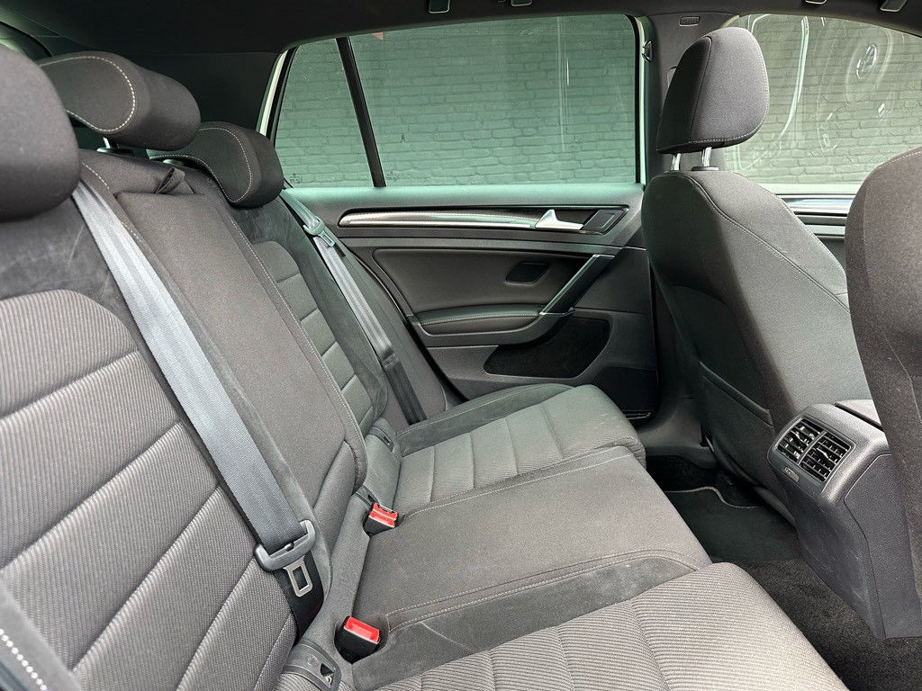 Volkswagen Golf 2.0 tsi 4motion r // dealeronderhouden // pano //