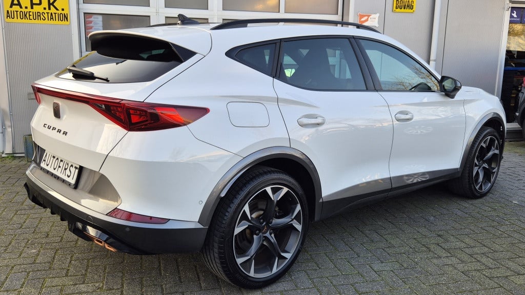 Cupra Formentor performance*245pk*vz 1.4 e-hybrid*led*sportstoelen*19-inch*