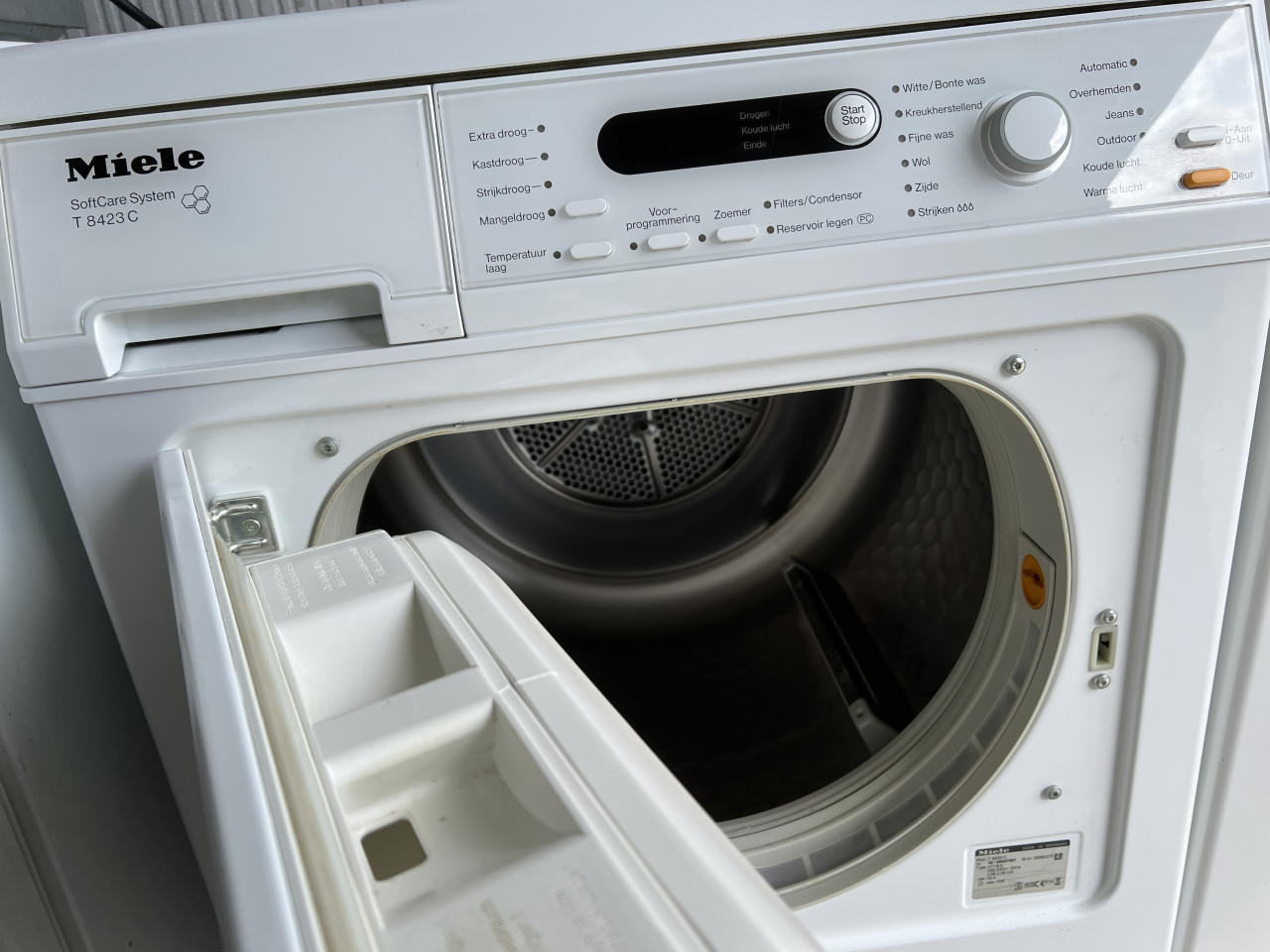 Miele condensdroger trommel inhoud 6 kg. Als nieuw incl. handleiding