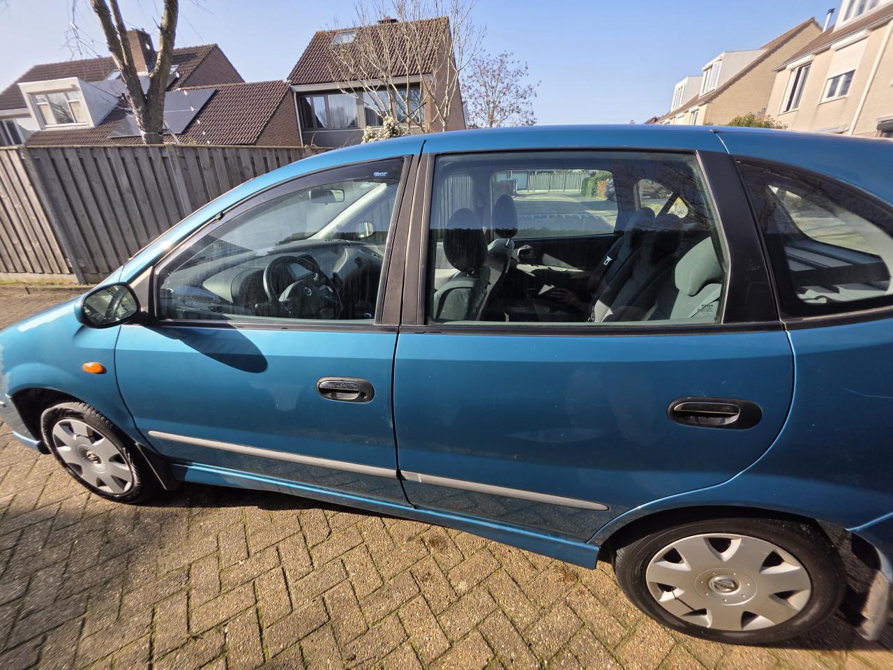 Nissan almera tino 1.8 2003 154464km APK 31-10