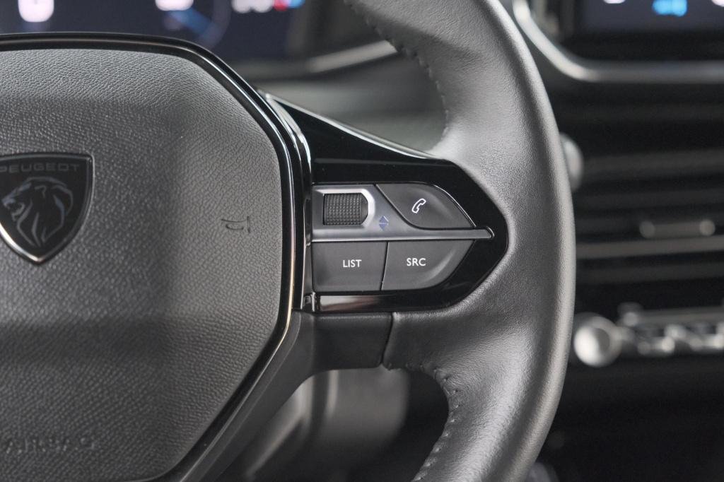 Peugeot 2008 puretech 100 allure | apple carplay | parkeersensoren | climat