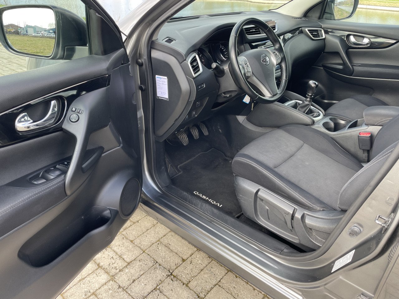 Nissan qashqai 1.2 acenta suv 2015