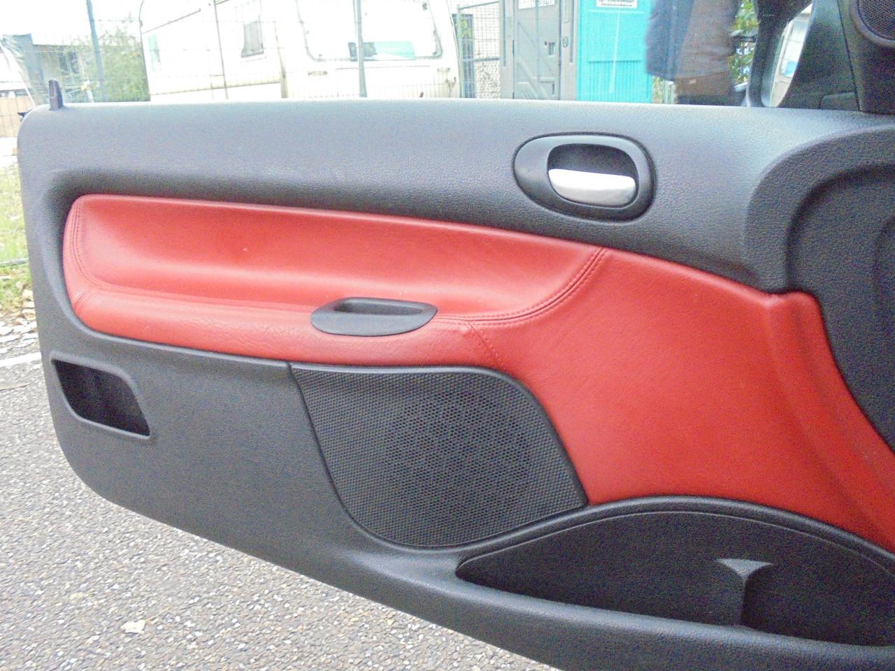 206 Cabriolet vol leer nette auto  met N.A.P en Apk € 1795