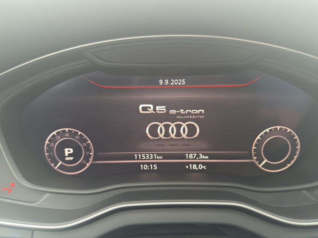 Audi Q5 55 tfsi e quattro competition s-line | luchtvering | head-up | 20"|