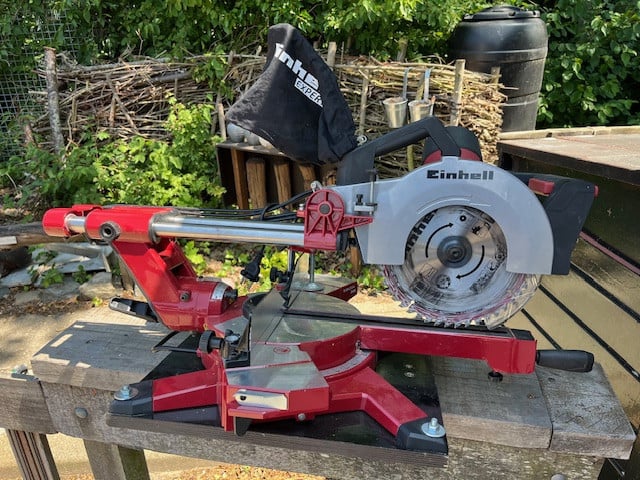 Trek-,kap-en verstekzaag Einhell TE-SM 2534 Dual 250 mm 30 mm 1800 W