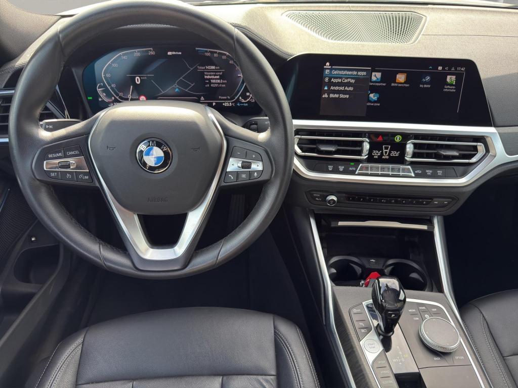 BMW 3-serie 330e m-sport | leer | camera | led | 19"|