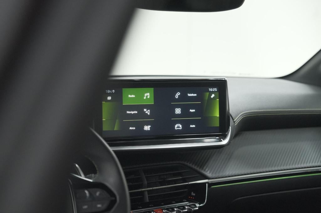 Peugeot 208 1.2 puretech 130 gt | alcantara pack | panoramadak | dodehoekde