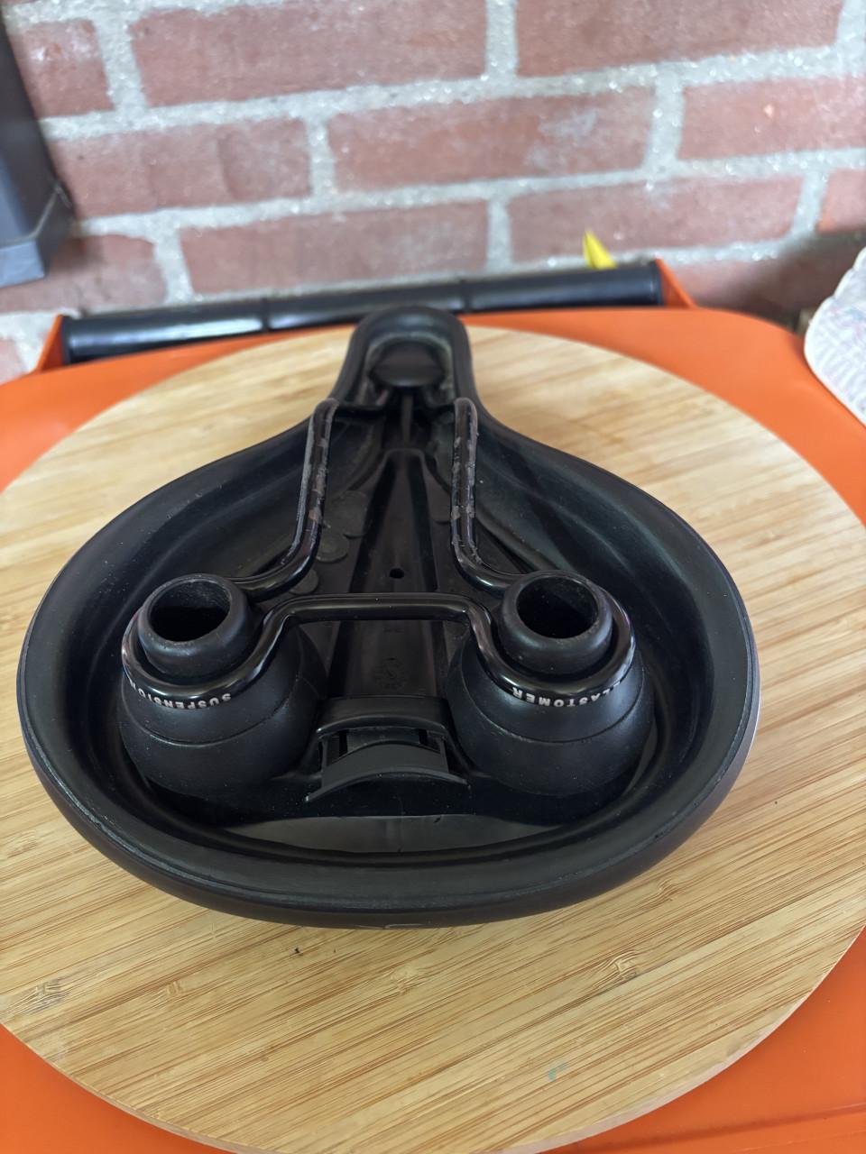 3x Fietszadel+Loodgieter accessoire