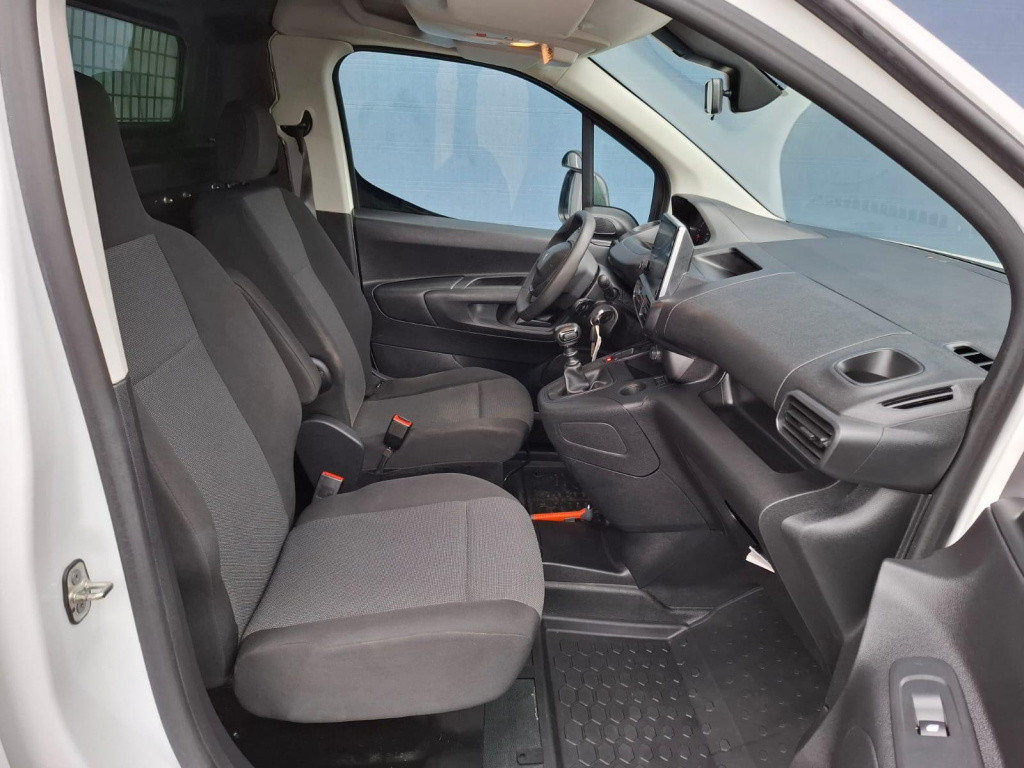 Peugeot Partner 1.5 bluehdi premium airco / cruise controle / navi / 105 pk