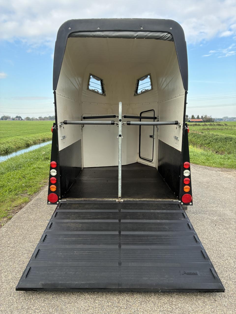 Volledig polyester 2 prds Anssems Excellente met zadelkamer