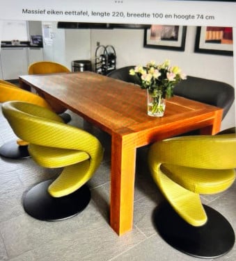 Eettafel   ( zwaar eikenhout) 220 x 100 x 74 cm