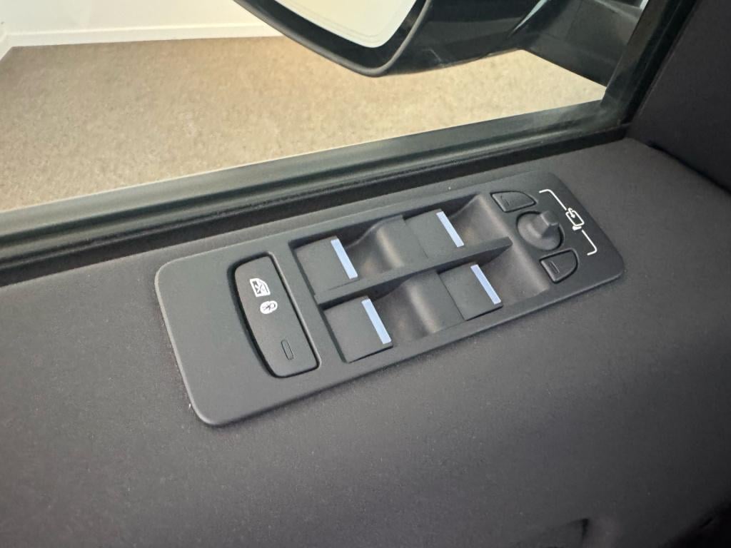 Land Rover Discovery p300e 1.5 s