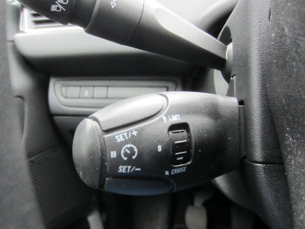 Peugeot 208 1.2 vti 82 active 5-drs airco/lmv/park