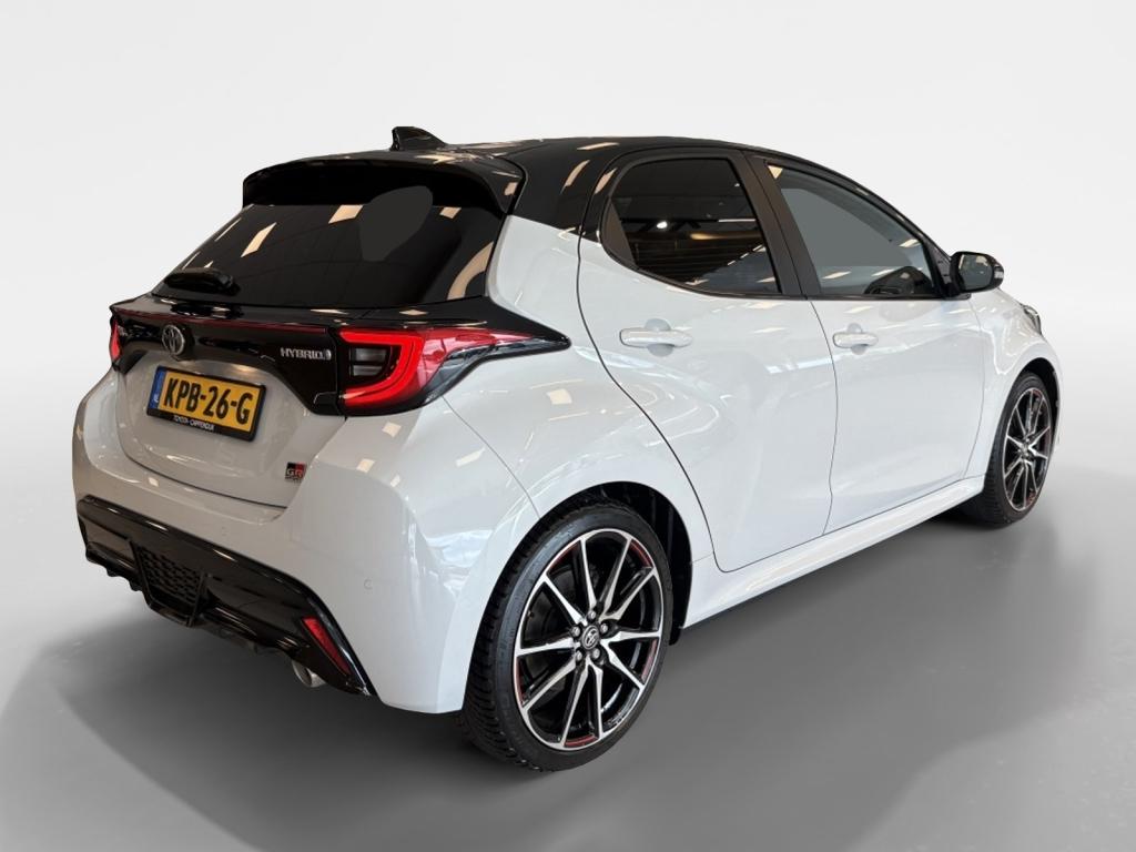 Toyota Yaris 1.5 hybrid gr sport| head-up| stoel.verw| adap.cruise| camera