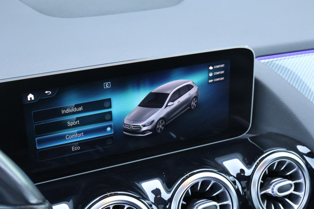 Mercedes-Benz B-Klasse 220 amg line l panoramadak l nightpakket l led high 