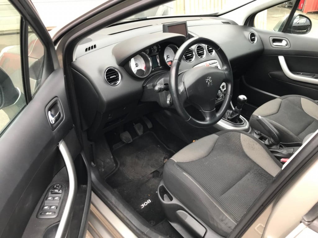 Peugeot 308 1.6 vti mill. 200