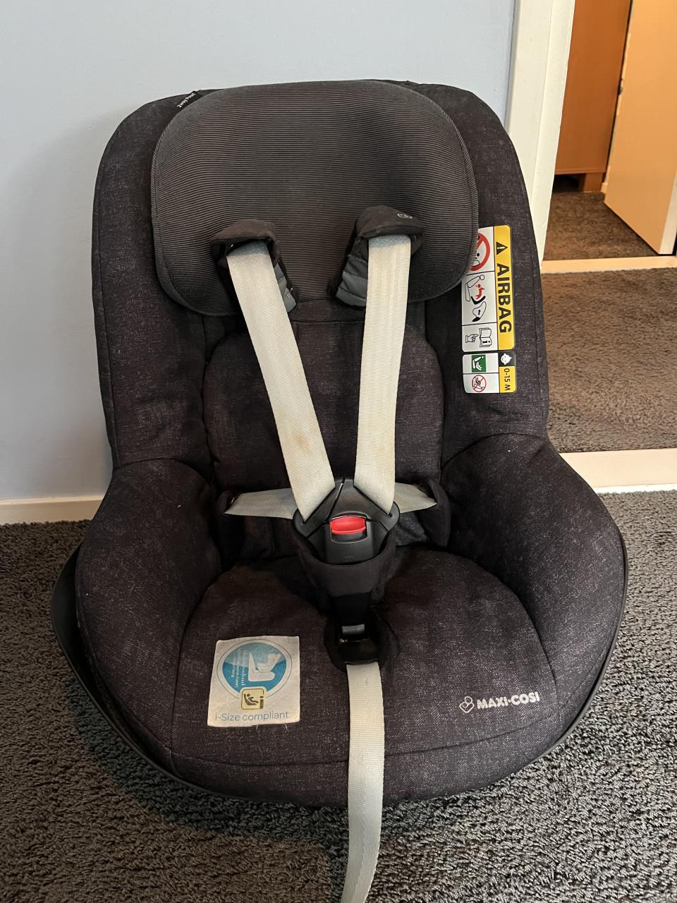 Maxi-Cosi 2wayPearl autostoel met 2wayFix ISOFIX base