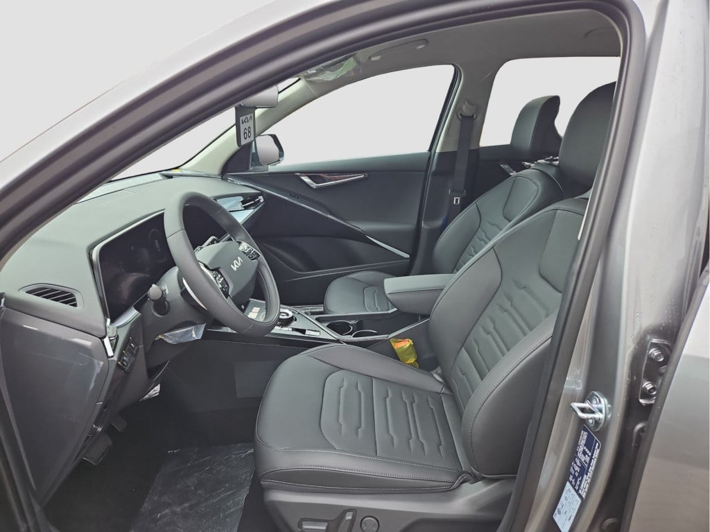 Kia Niro Ev air 64.8 kwh | company car | 10 jaar garantie | parkeercamera |