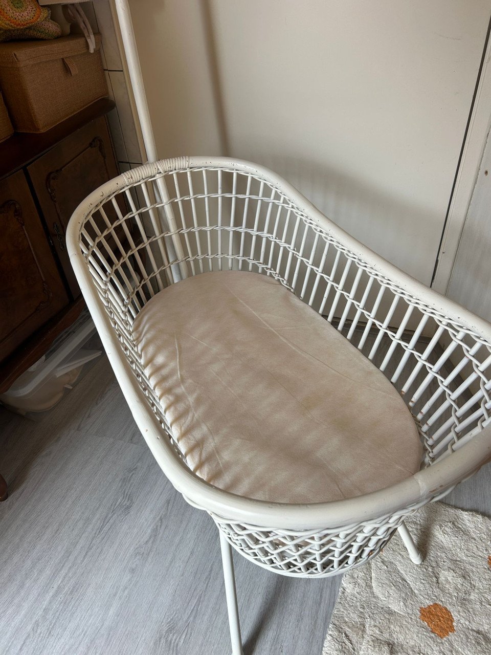 Vintage/Antiek babywiegje met matras en hemeltje voor newborn