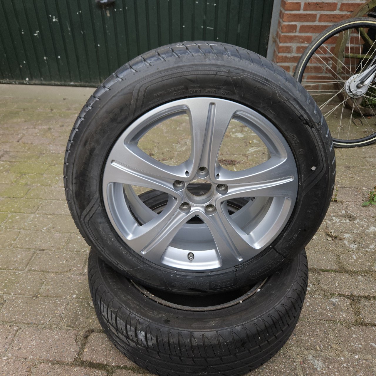Mercedes E klasse (w213) velgen met banden