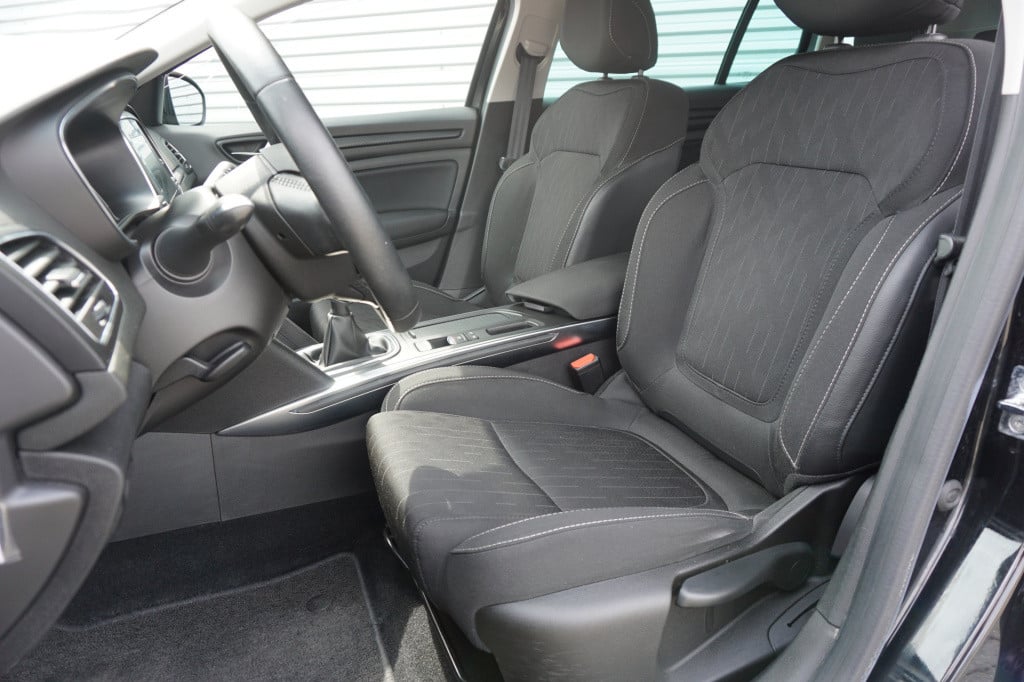 Renault Megane 1.3 tce limited 1e eigenaar - airco / navi / cruise / parkee