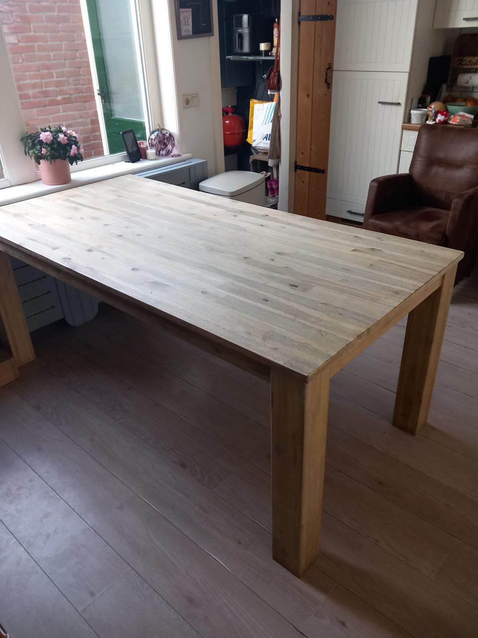 Leuke eettafel / knutseltafel