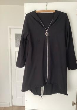 Leuk zwart vest  maat L amper gedragen