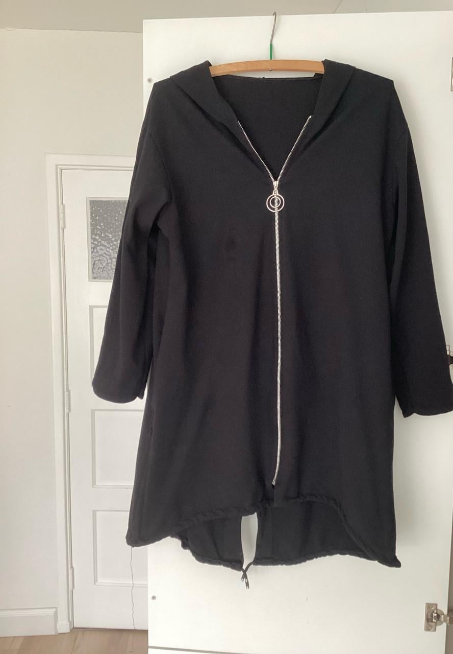 Leuk zwart vest  maat L amper gedragen