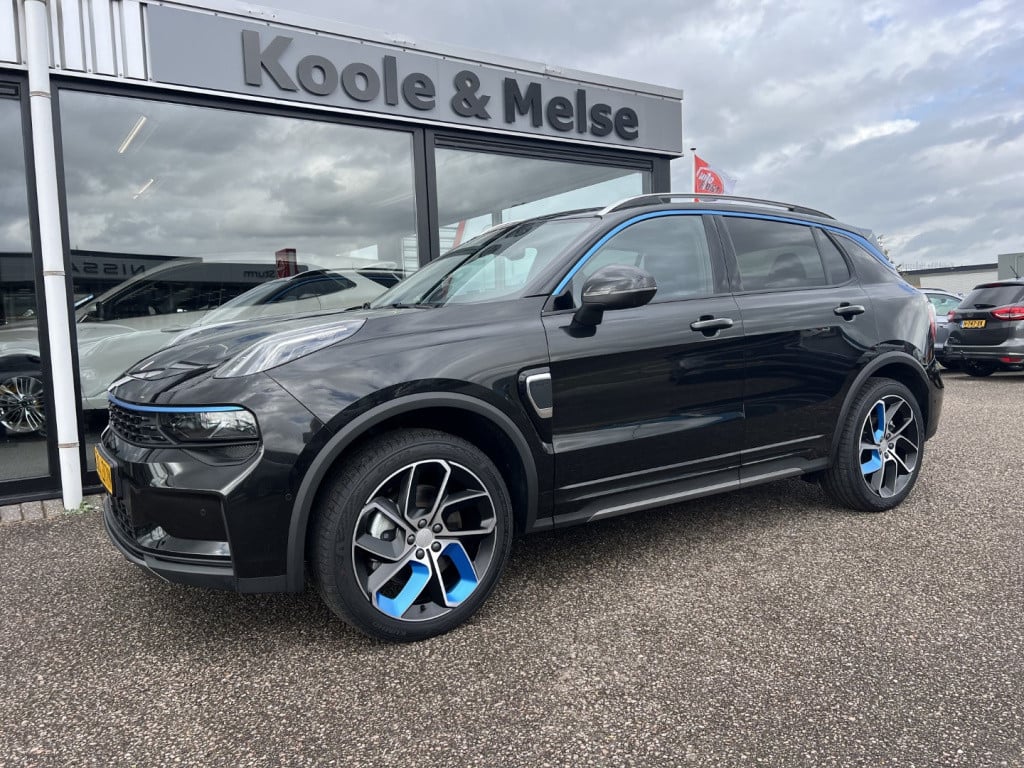 Lynk & Co 01 1.5 261pk plug in hybrid , ( komt 24 oktober binnen ) panodak 