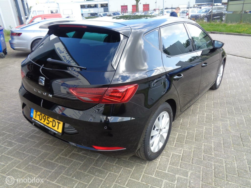 Seat Leon 1.0 ecotsi style business intense/automaat/dsg-7/airco/full led/p