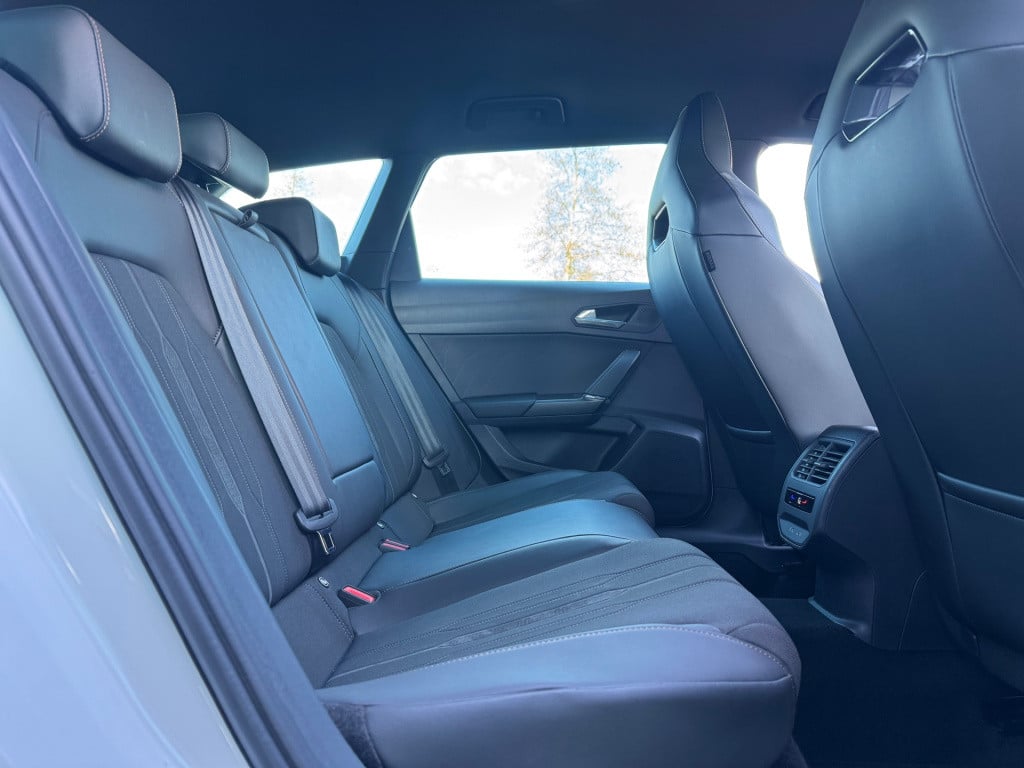 Cupra Leon Sportstourer 1.4 e-hybrid * phev * carplay * trekhaak * keyless