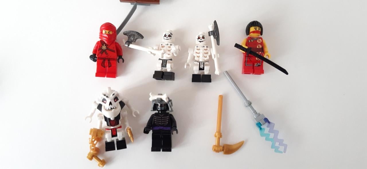 LEGO NINJAGO 2505: Duistere Fort van Garmadon