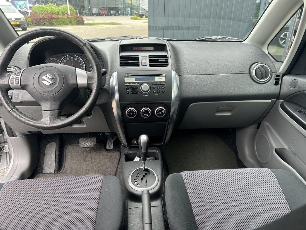 Suzuki Sx4 1.6 exclusive automaat|lage km stand