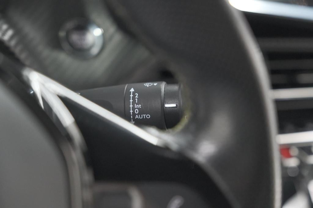 Peugeot 2008 puretech 130 gt-line | camera | adaptieve cruise control | all