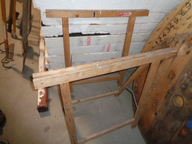 2 houten klapschragen € 5,-