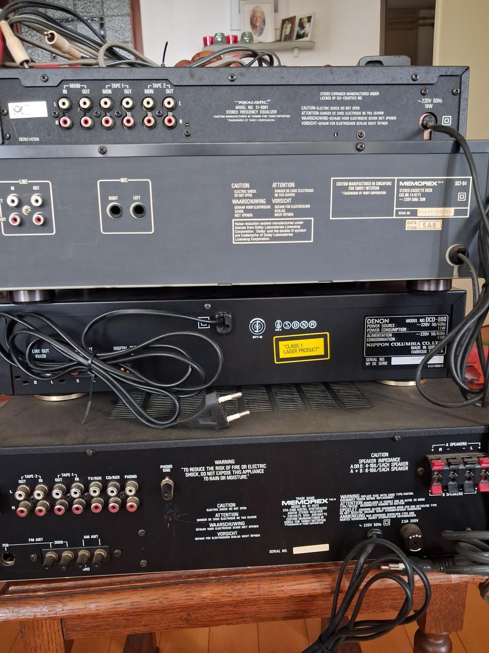 Stereo toren uit losse componenten
