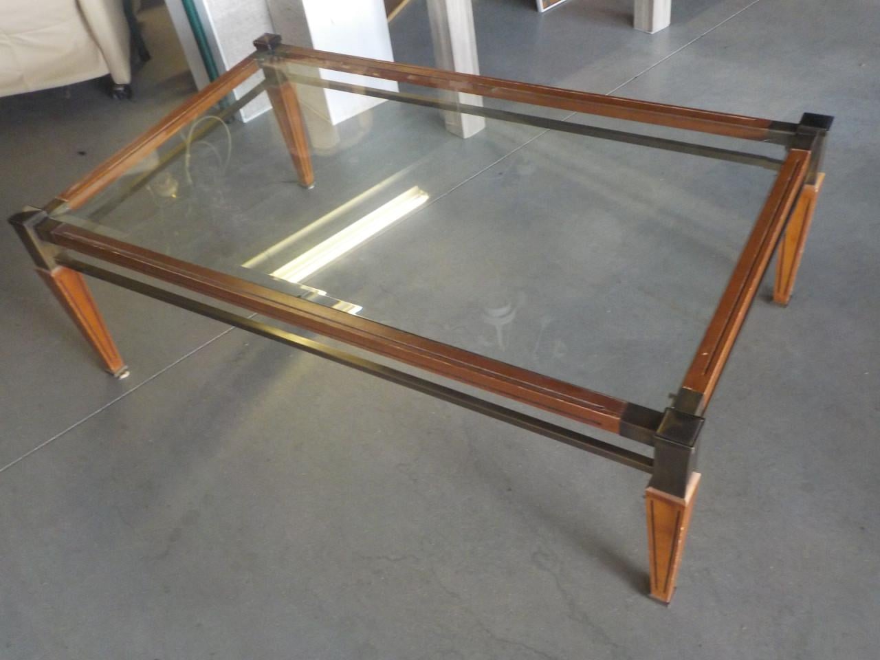 Salontafel met glas en messing onderrand in goede staat opruimprijs 20