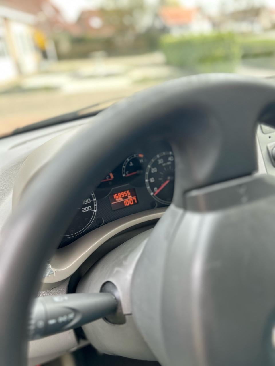 Te koop: Fiat Panda – €750 auto met karakter  Kilometerstand: 158.955 km