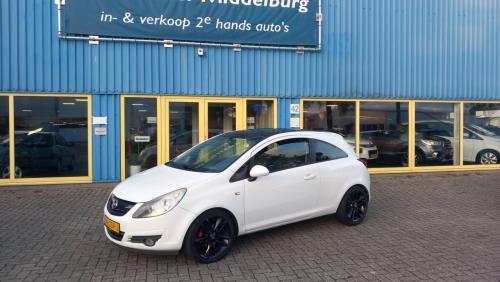 Opel Corsa 1.4 16v 111 Edition 3deurs bj:2010 airco lm-velgen apk 7-2027
