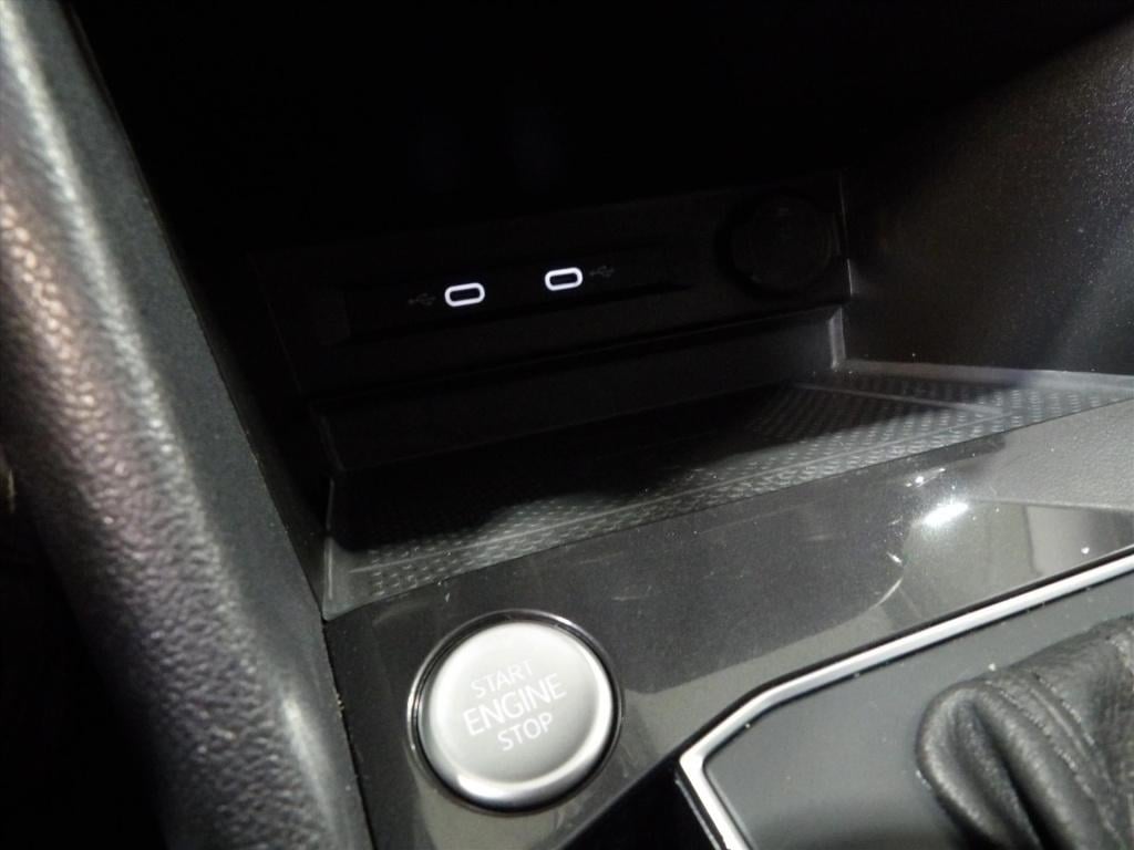 Volkswagen Tiguan Allspace 1.5 tsi act 150pk dsg highline r-line 7-zits