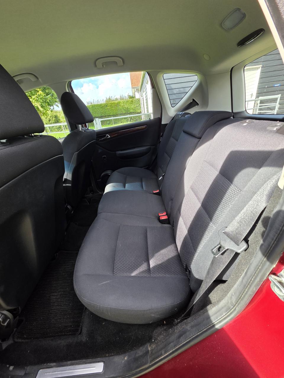 Mercedes A 150 elegance, vol jaar APK.